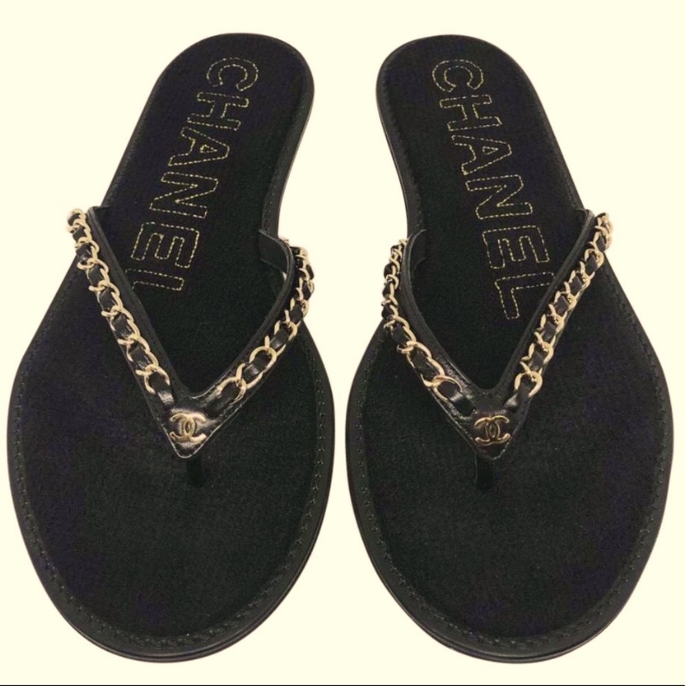 NWOT Chanel 'By The Pool' Sandals